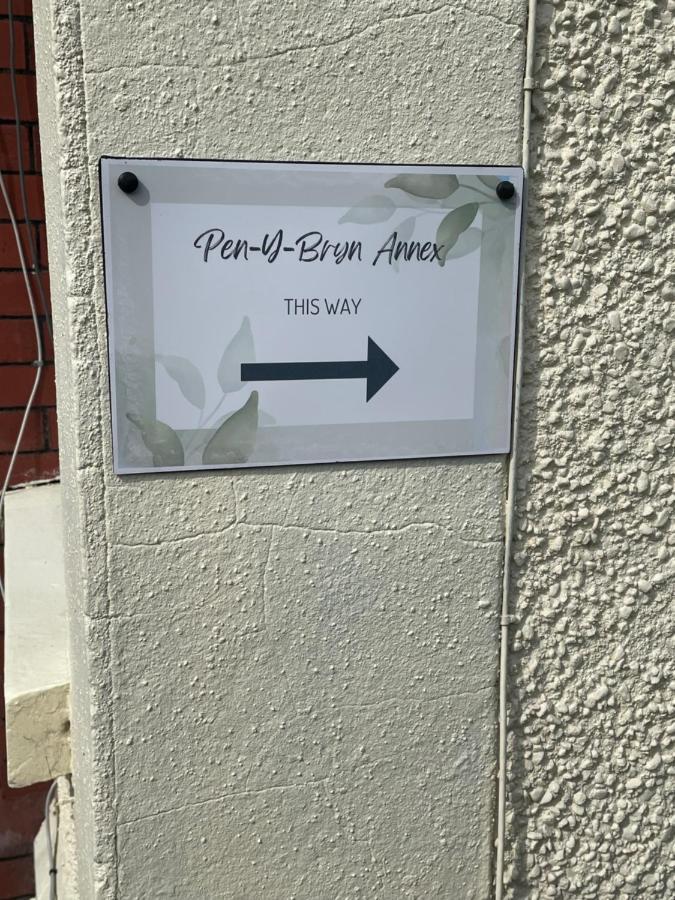 Pen-Y-Bryn Annex Hotel Brynmenin Exterior photo